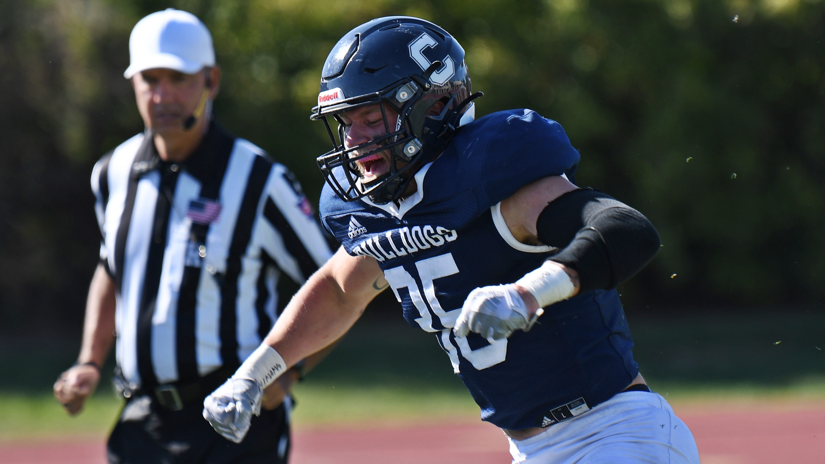 Dawgs gut out first road win of 2021 :: Football :: Concordia ...