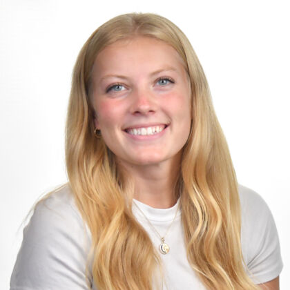 Photo of Chloe Abramson