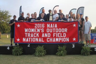 2016 Women's Outdoor Track National Champions group photo