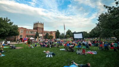 Crowds from the campus and local Seward community gathered on the front lawn of Weller for the annual Dinner and a Movie. 